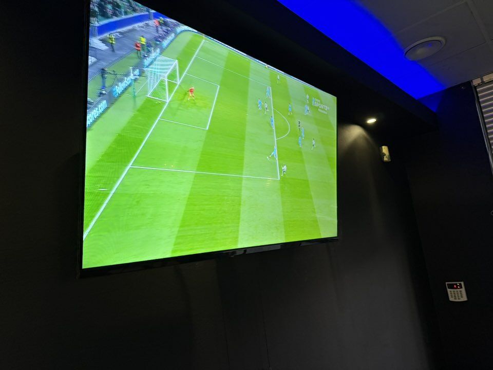 Živý sportovní přenos na velkoplošné obrazovce